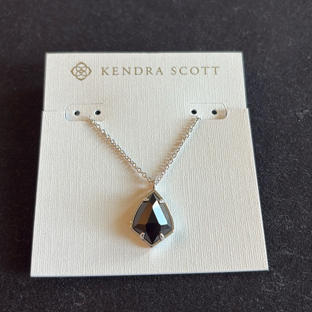 Kendra Scott Carinne Black Glass Rhodium Plated Necklace🖤